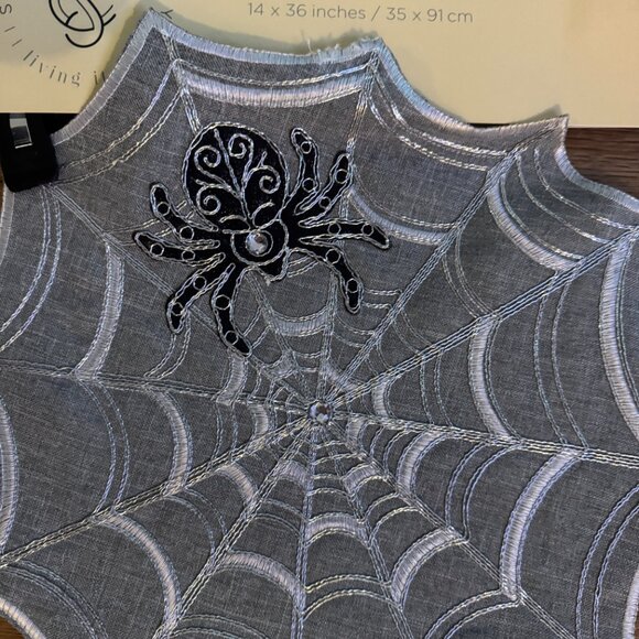 SECRET CELEBRITY SPIDER WEB TRIO TABLE RUNNER 14 X 36 INCHES - Picture 2 of 6